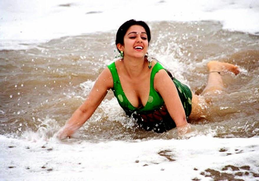 Tollywood Actress Charmi Kaur Hot hd Pictures & Unseen Bikini Photo Pics 1