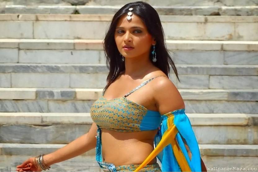 Ultimate 25+ Anushka Shetty Hot Photos LATEST Bikini Pics! 31