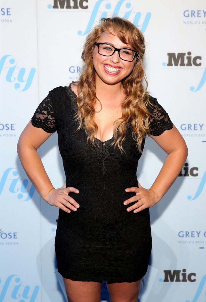 15 Laci Green Hottest Photos & Sizzling Swimsuit Pics 9