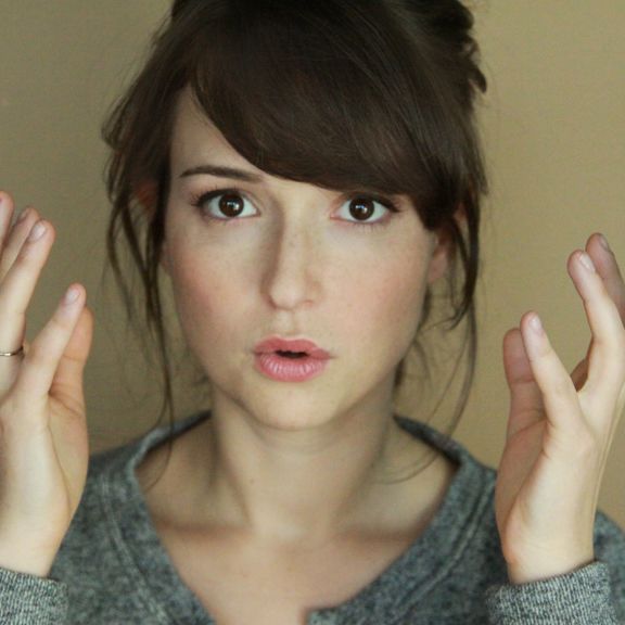 Milana Vayntrub Cute Pic